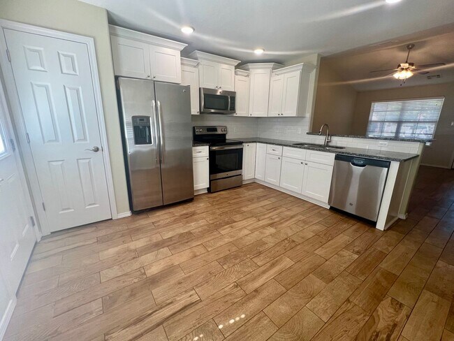 Foto del edificio - Beautiful 3 Bedroom Home in Southfield Heights Addition  **First Full Month's Rent FREE**