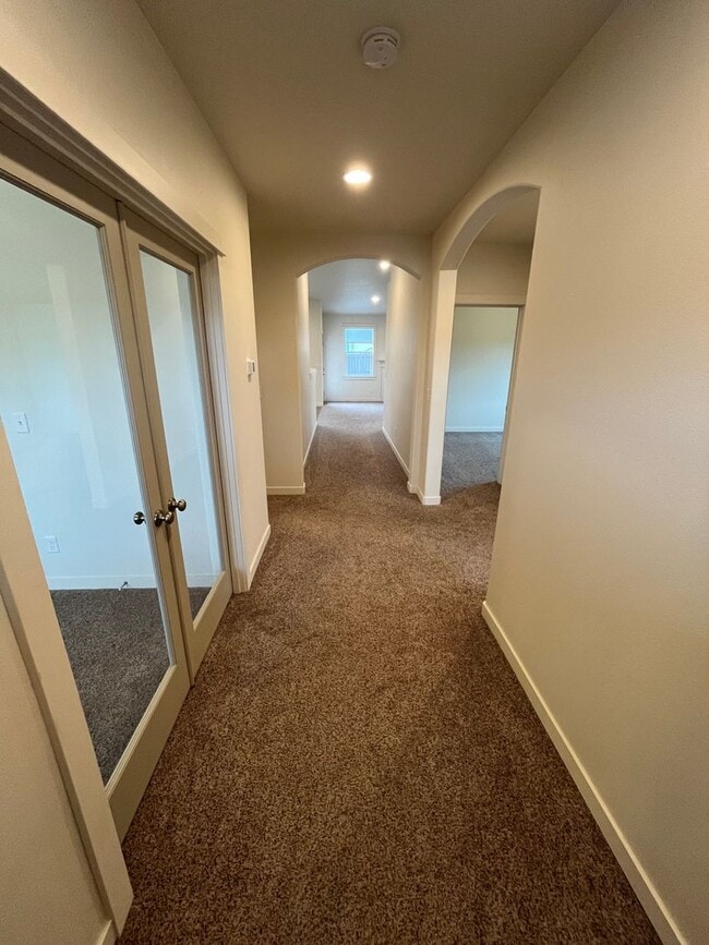 Foto del edificio - 3 Bedroom + Office in NW Redmond