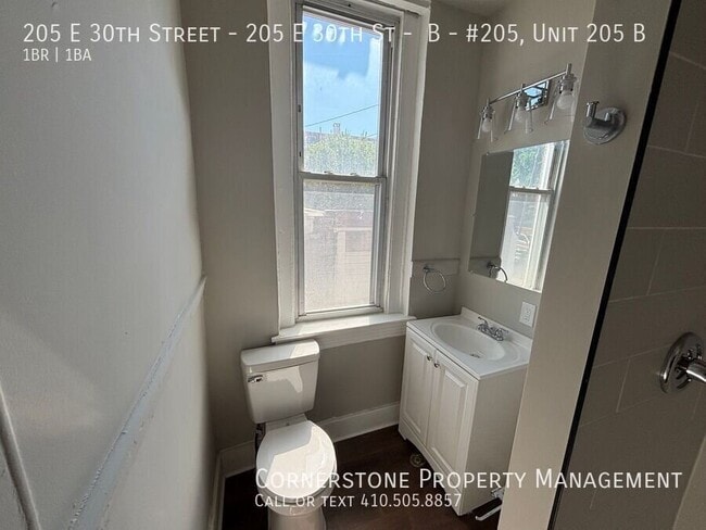 Building Photo - 205 E 30th St