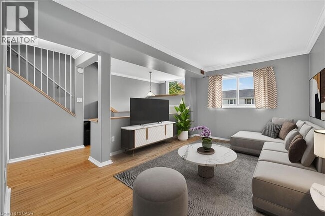 Building Photo - 136 Lock St W