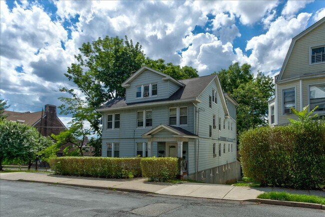 513 Academy st. - 513 Academy St