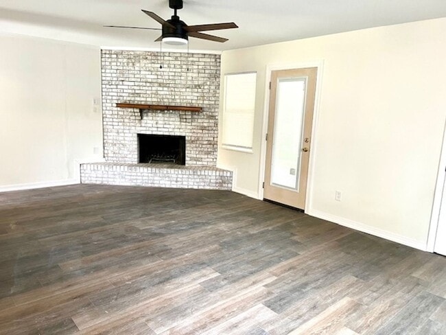 Foto del edificio - 3/2 brick home in Cottage Park Estates