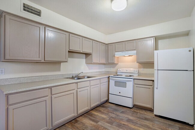 Foto del edificio - Windrose Villas Apartments