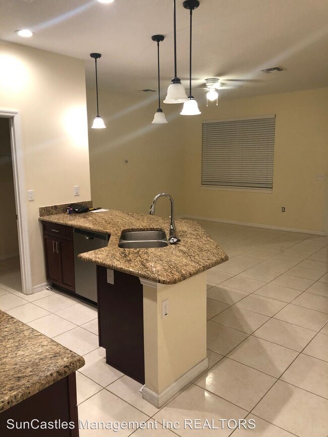 Building Photo - 3 br, 2 bath House - 212 Roger Williams Road