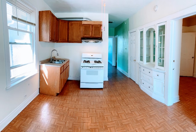 Building Photo - 4635 S Spaulding Ave