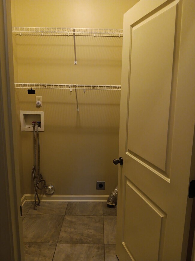 Laundry room - 1007 Meriweather Dr