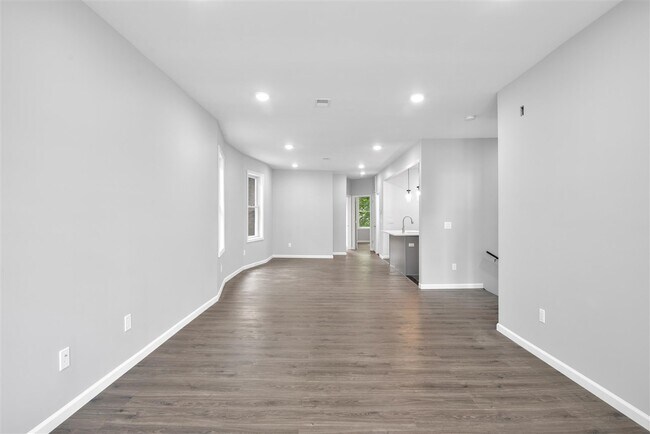 Building Photo - 704 John F. Kennedy Blvd