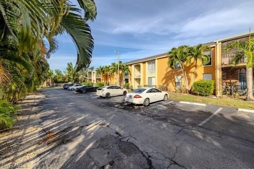 Foto del edificio - 12650 Kenwood Ln
