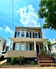 Building Photo - 53 Thornall St