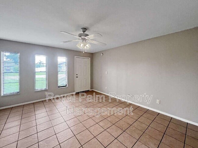 Foto del edificio - 17586 Cypress Point Rd