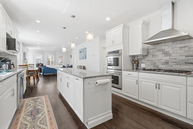 Building Photo - 67 Everett St