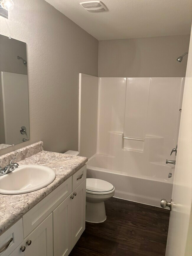 Foto del edificio - 227 E Anabranch Ct