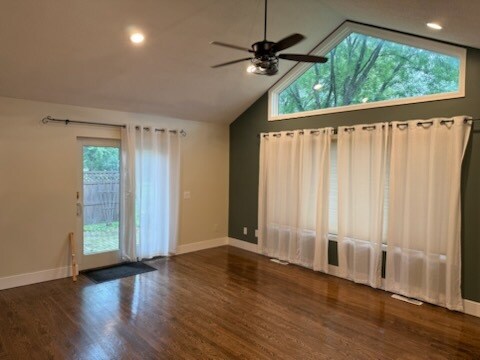 Building Photo - 15350 Drexel Way