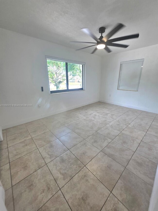 Building Photo - 14900 NW 9th Ct