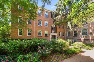 Building Photo - 2720 Ordway St NW