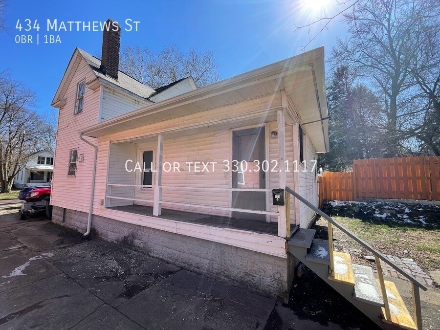 434 Matthews St, Akron, OH 44306 Room for Rent in Akron, OH