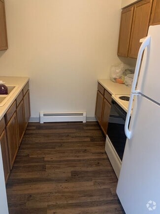 Building Photo - 3427 Elm Dr