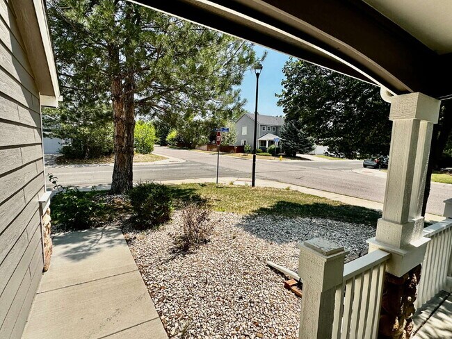 Foto del edificio - "Charming Centennial Retreat: Spacious 3-Bedroom Home with 2.5 Baths!