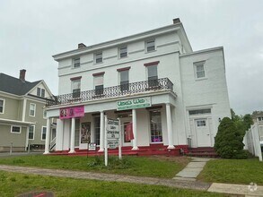 Building Photo - 138-140 Washington St