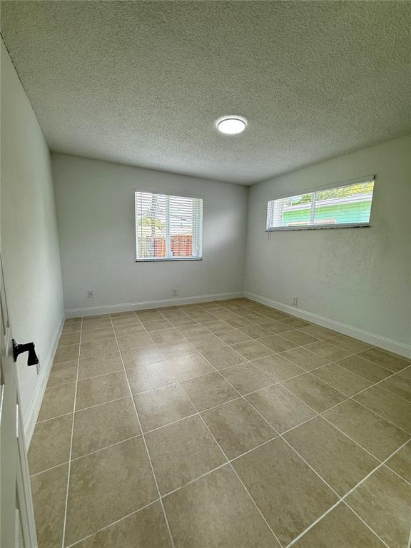 Foto del edificio - 821 SW 9th St