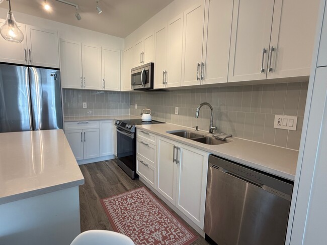 Building Photo - 20356 72B Ave