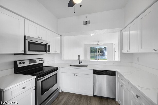 Building Photo - 3250 Cypress Glen Way