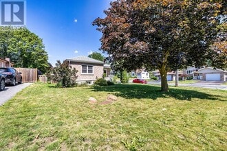 Building Photo - 812 Schneider Pl