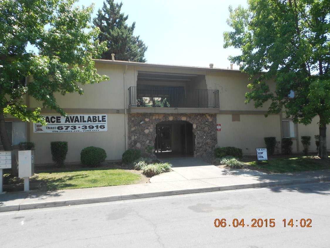 1210 Kenny Dr, Yuba City, CA 95991 Condo for Rent in Yuba City, CA