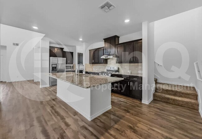 Foto del edificio - 2141 Miramar Dr