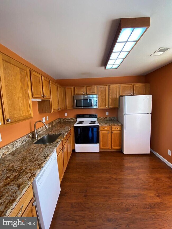 Building Photo - 8214 Winstead Pl