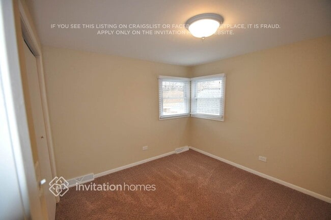 Building Photo - 4633 W 97th Pl