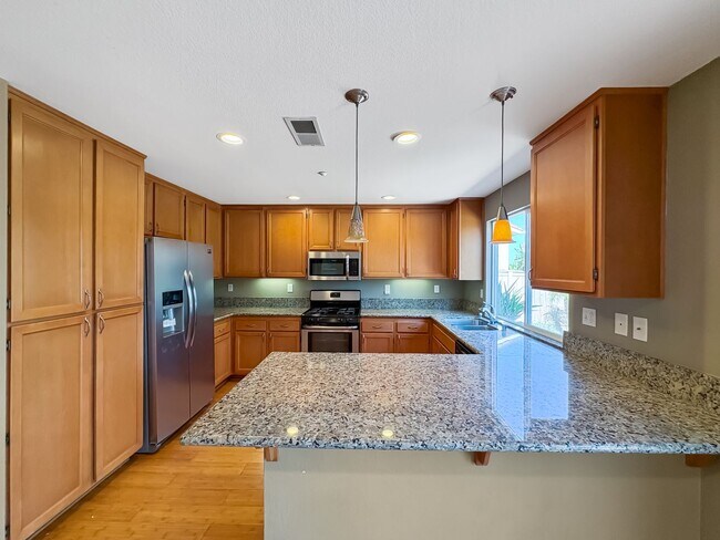 Foto del edificio - Bright & Spacious 3B/3BA Home with Communi...