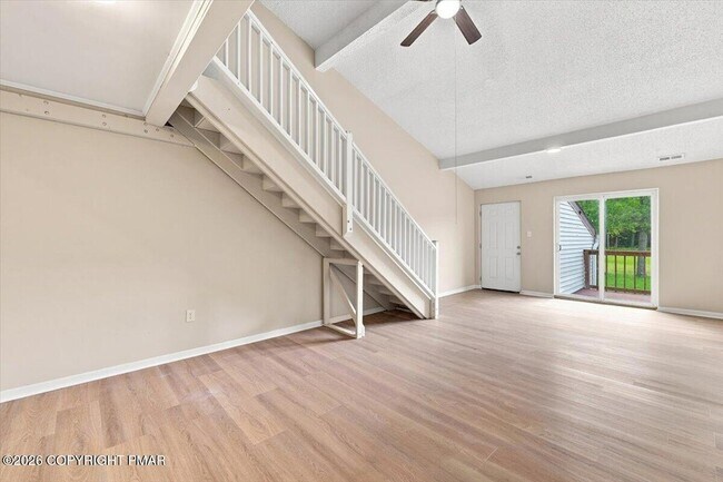 Foto del edificio - 139 Snowshoe Ct