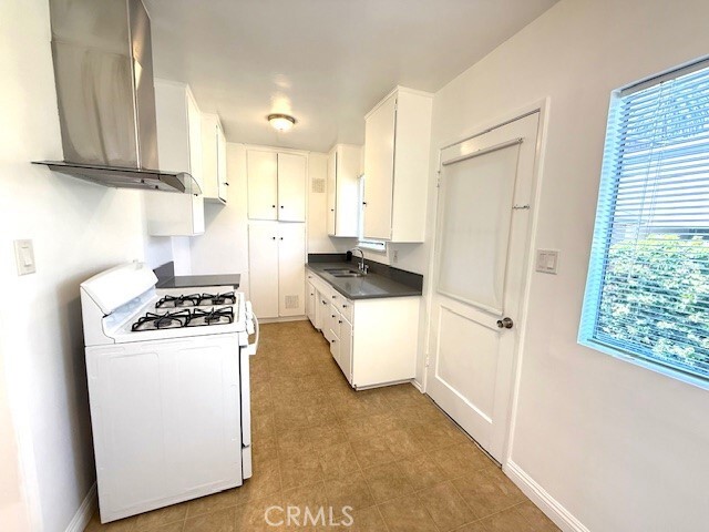 Building Photo - 5629 Temple City Blvd