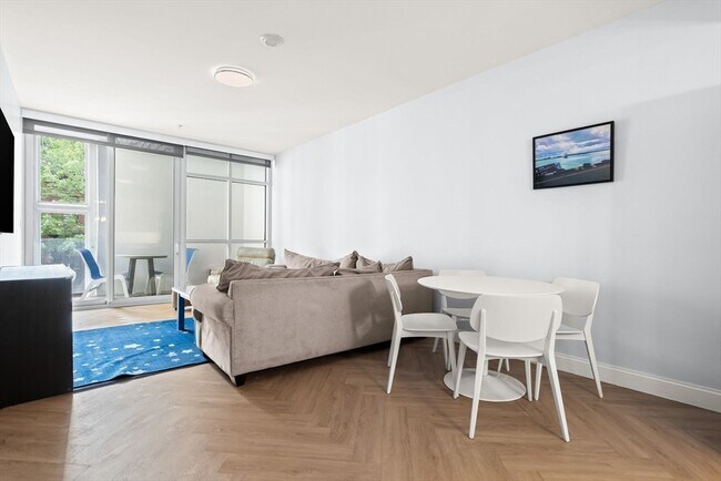 Foto del edificio - 771 Harrison Ave
