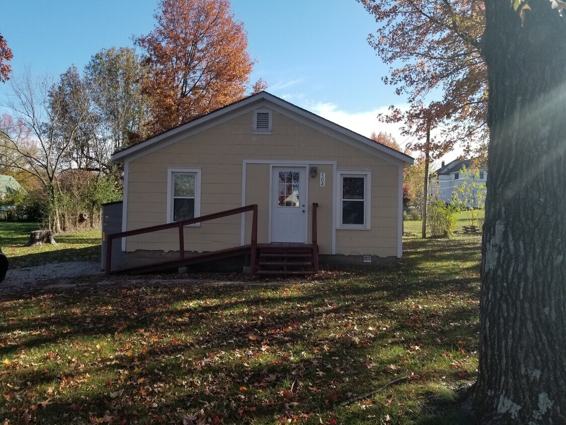 Primary Photo - 2 bedroom 1 bath home in Saint James