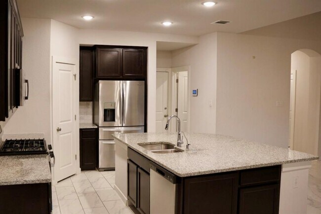 Building Photo - 8215 Prairie Rye Dr