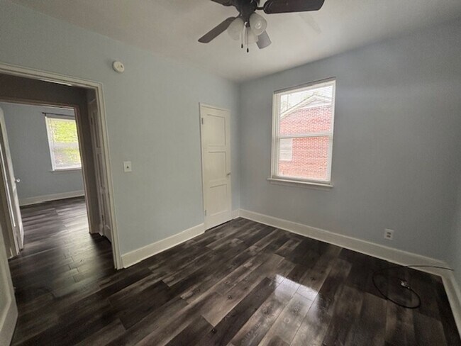 Building Photo - 932 Munsen Spring Dr