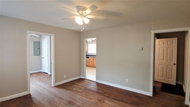 Foto del edificio - 4433 Highland Rd