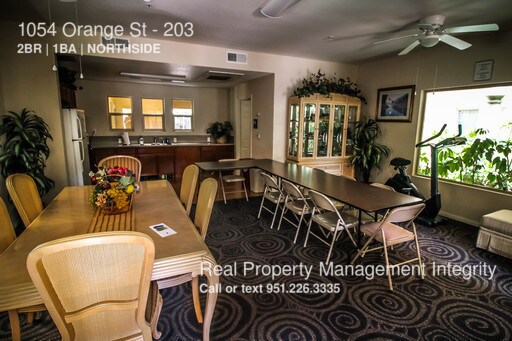 Foto del edificio - 1054 N Orange St