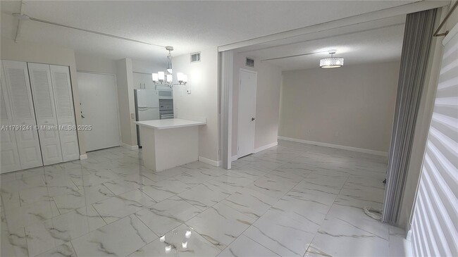 Foto del edificio - 5201 NW 7th St