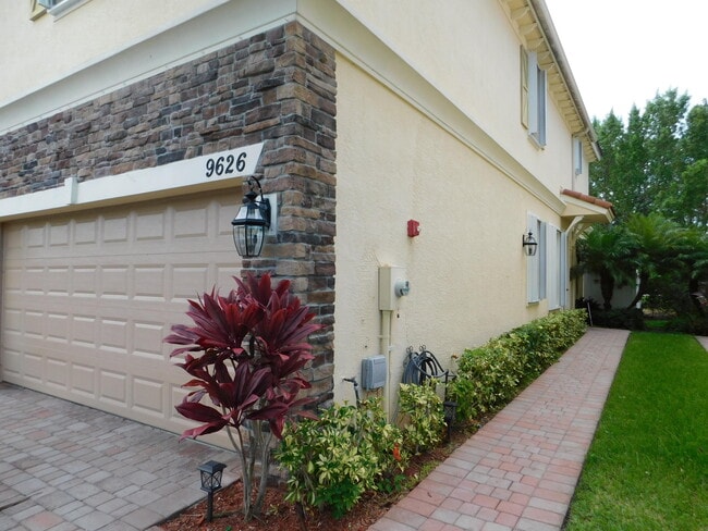 Building Photo - 9626 SW Purple Martin Way