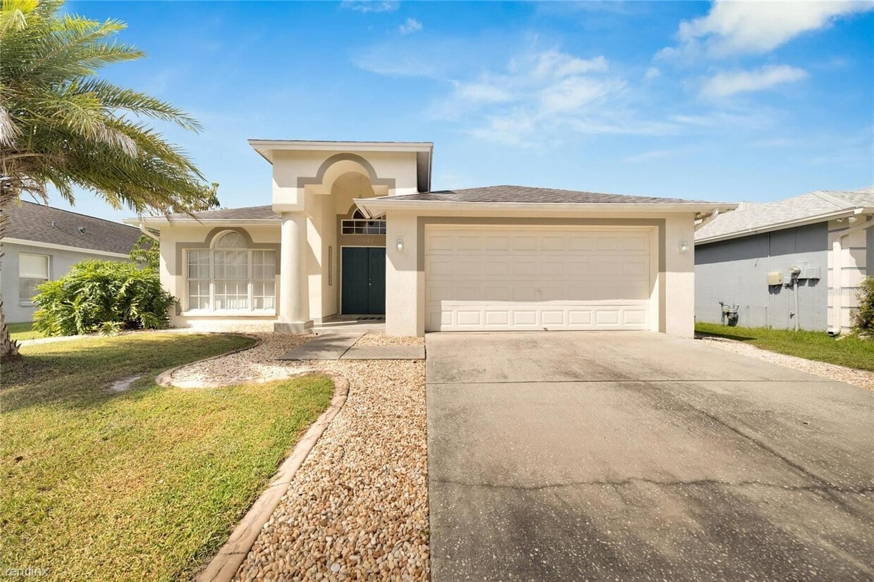 3 br, 2 bath House 1802 Wakefield Drive House for Rent in Brandon