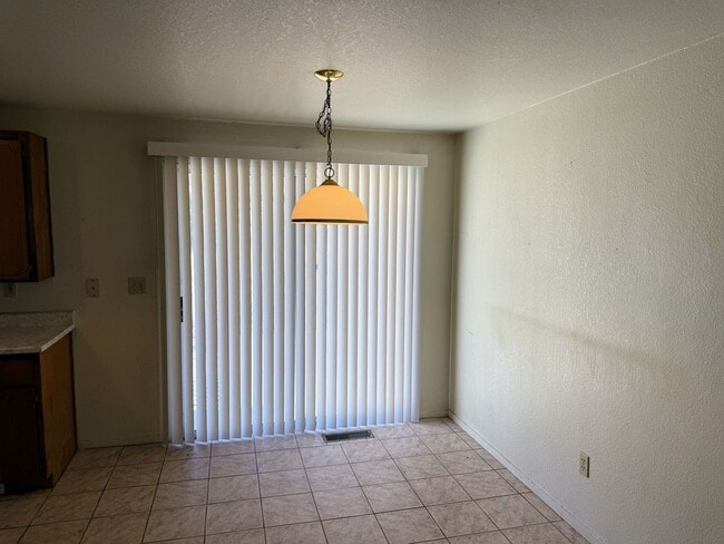 Building Photo - Dayton home for Rent