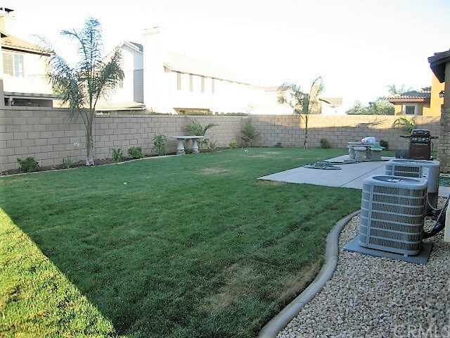 Building Photo - 7253 Sunnyside Pl