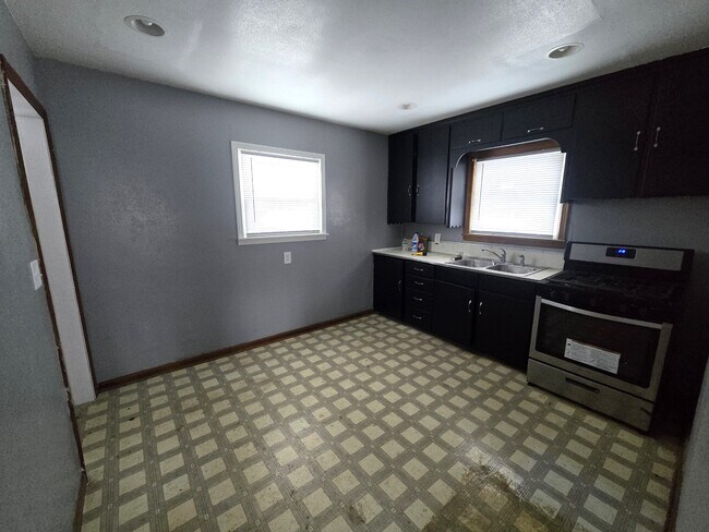 Foto del edificio - 605 S Dudley St