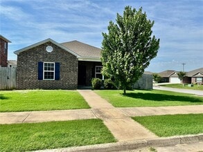 Building Photo - 6611 SW Warrington Rd