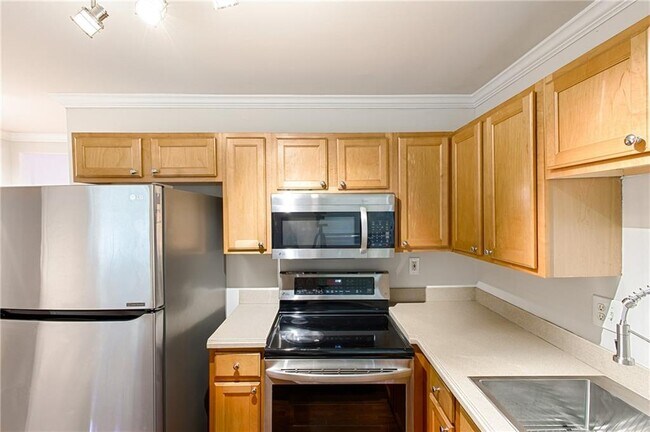 Foto del edificio - 1643 Briarcliff Rd NE
