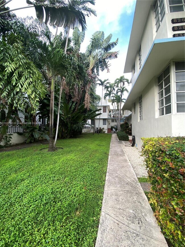 Building Photo - 828 Euclid Ave