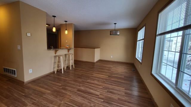 Building Photo - Updated 3 bedroom townhome conveniently lo...